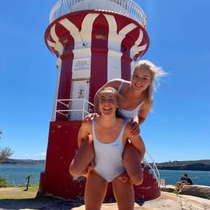 Meet your Posher, Indi